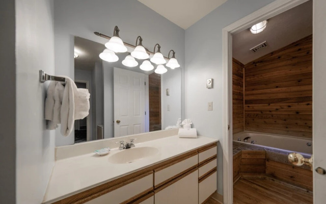 Telemark Northwoods Lodging