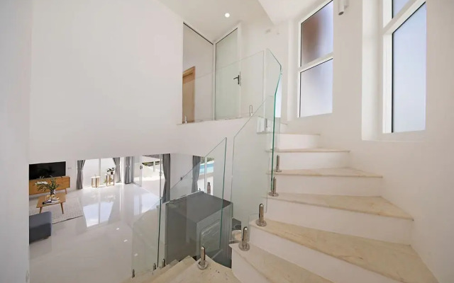 Villa the wave