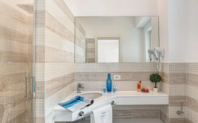 El Royale Suites Sorrento