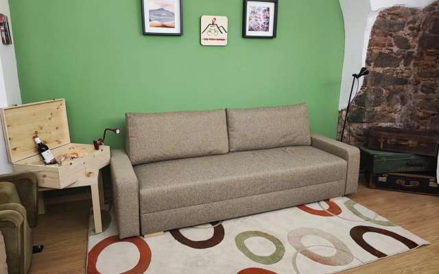 Santa Barbara Apartment