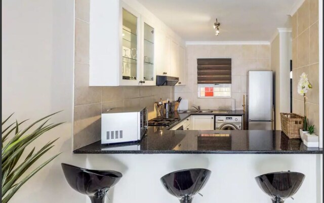 Knowles Big Bay Condo