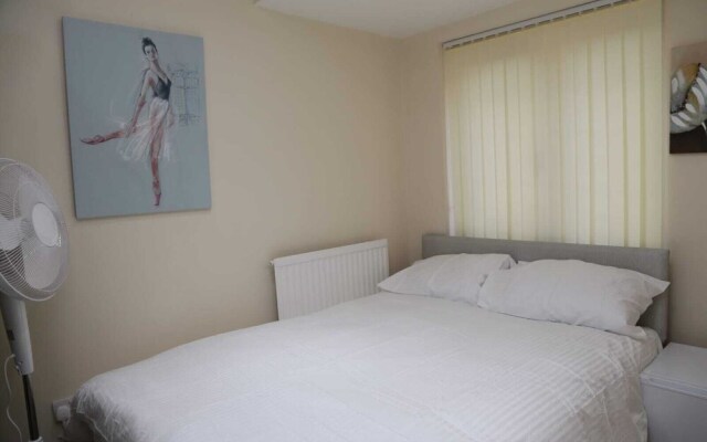 Budget 4-bedrooms In Thamesmead