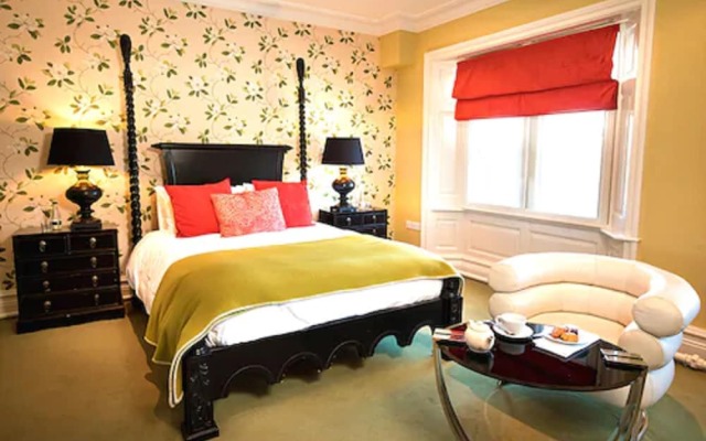 The Cleveland Tontine