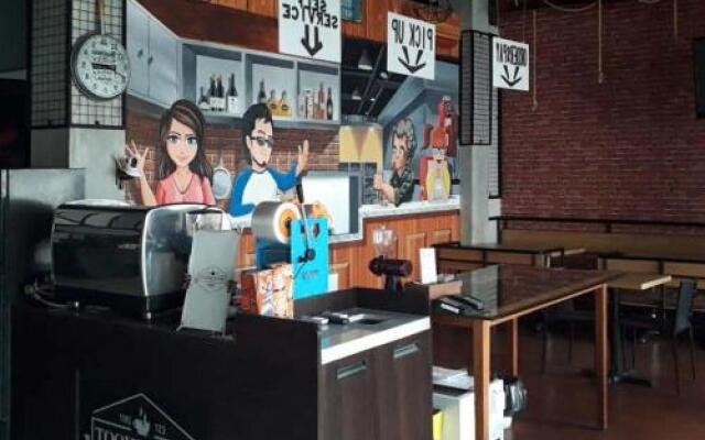 RedDoorz Plus @ Doorman Guest House