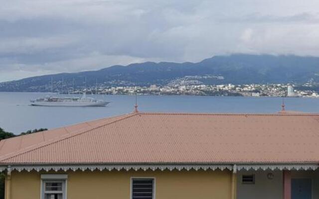 Studio vue sur la baie de Fort de France