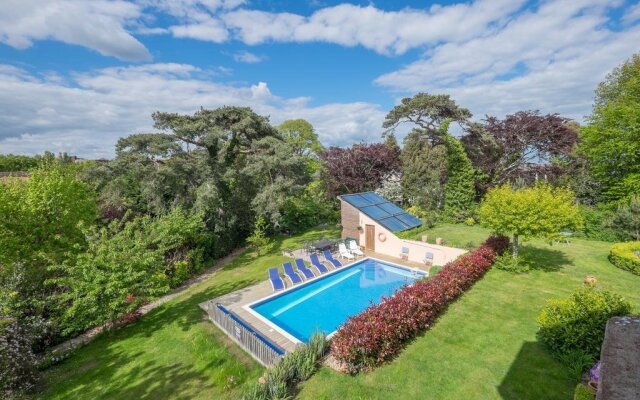 Luccombe Villa Holiday Apartments