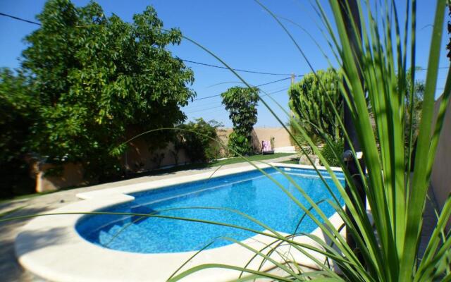Rural house with private pool, new and beautiful garden