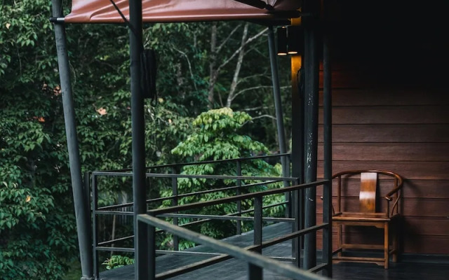 The Stream House at Mae Kampong