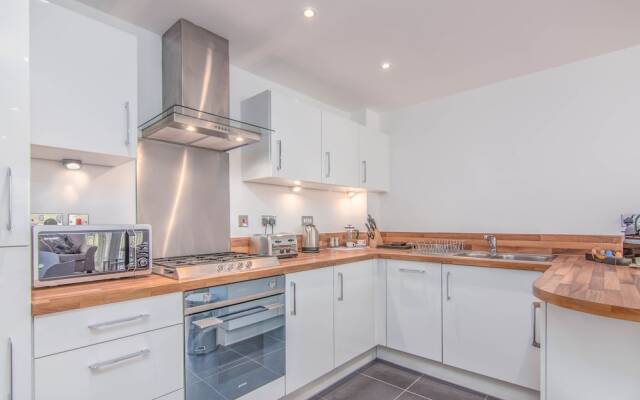 Executive Stansted Airport Apartment