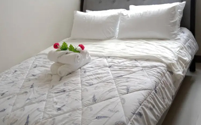 Luxurious Bayview 2BR Near MOA Picc CCP Free Wifi