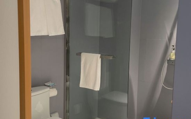 WanYoo Esports Hotel (Shanghai Huangpu Lujiabang Road Subway Station) – Bathroom – Shanghai