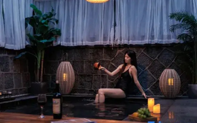Moganshan Yunye pool slide villa