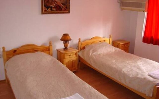Hotel Deloni