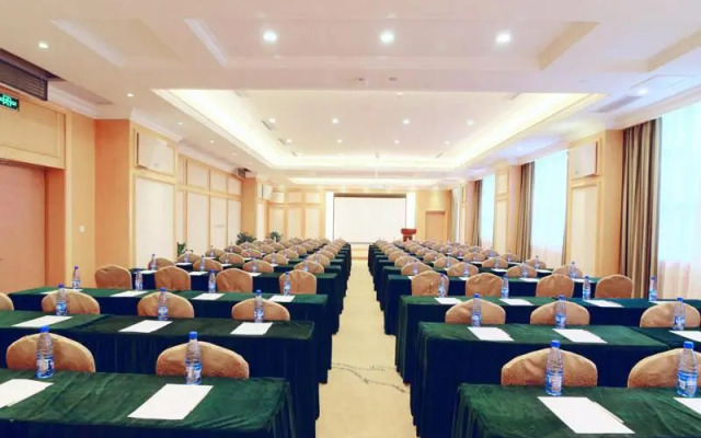 Vienna Hotel (Yongzhou District Government Square)