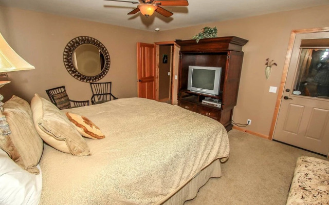 1086-snow Summit Chalet