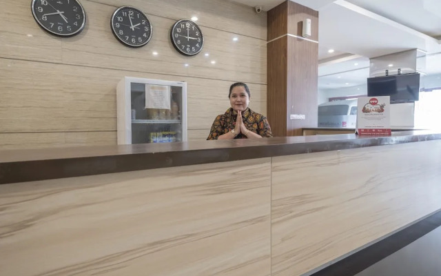 OYO 308 Grand Pacifik Hotel