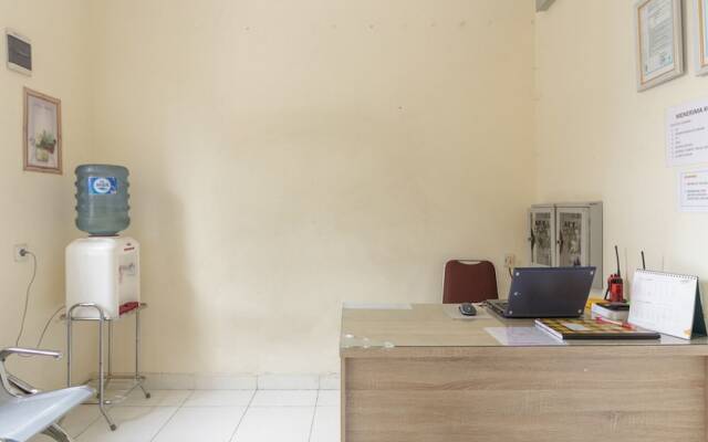 RedDoorz Plus near Taman Rasuna Menteng