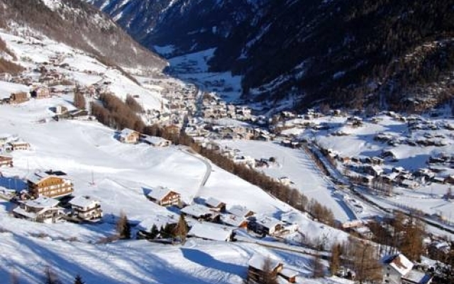 Zwieselstein, Residenz