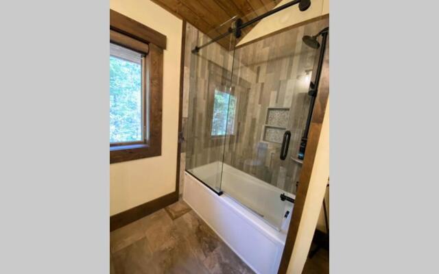 Yellowstone Crossing Lodge