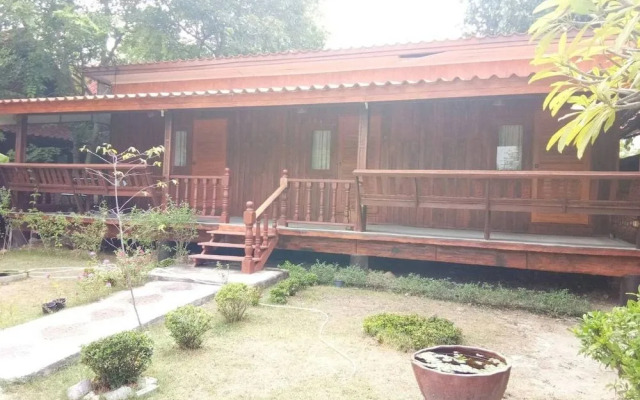 Vassanadee Resort and Camp