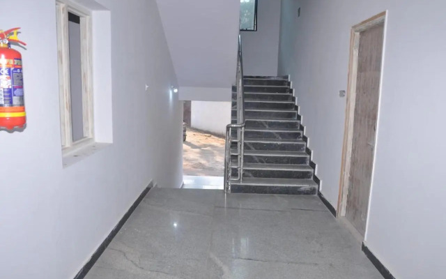 Home to explore Food, History & Shopping