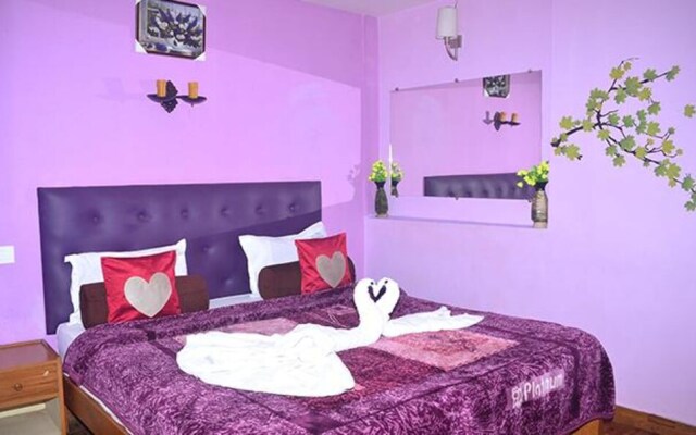 Fabhotel Feel Like International