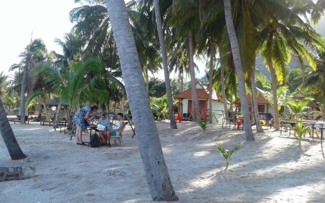 Kiki Coconut Beach Resort