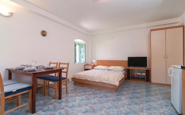 Beautiful Home in Postira With 3 Bedrooms