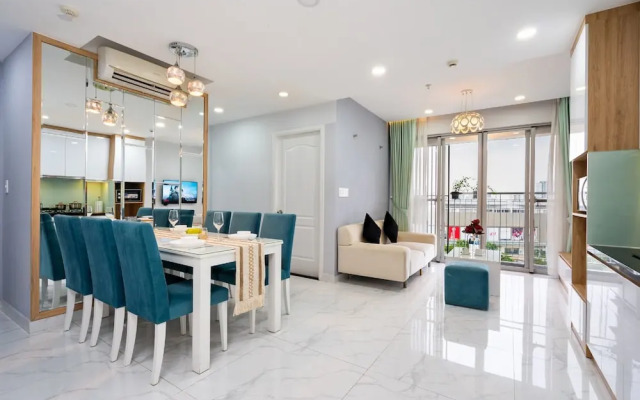 Scenic Valley By Dhome