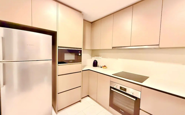 Eaton Residence by crystal