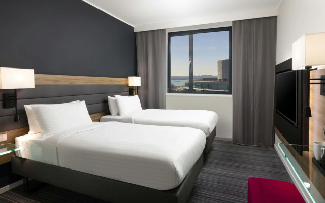 Moxy Southampton