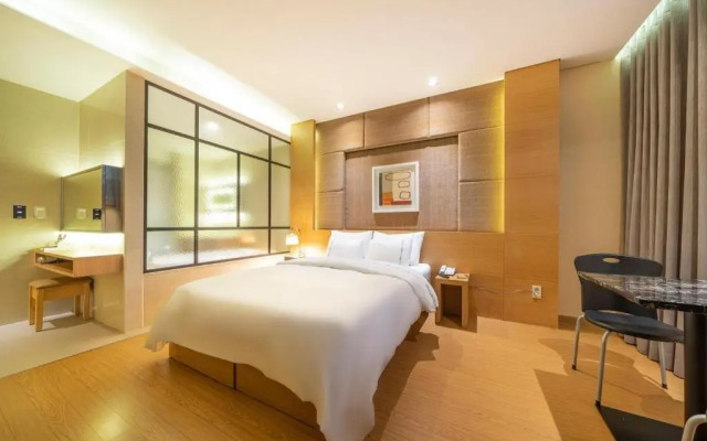 Business Design Hotel LUV