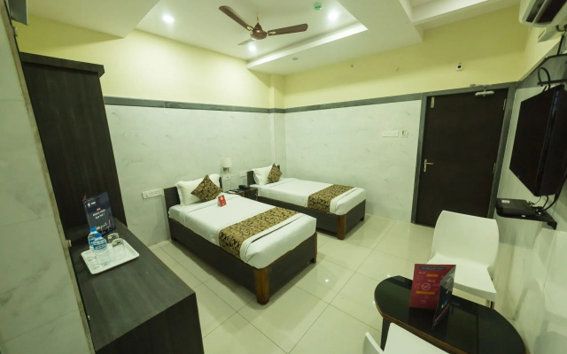 OYO Flagship 9352 Hotel SRC Grand