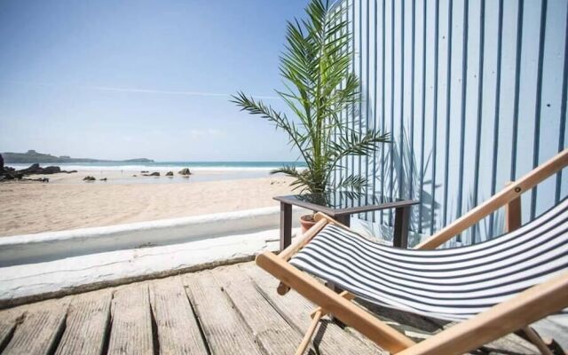 Lusty Glaze Beach Accommodation