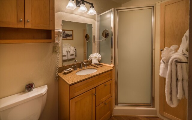 Franciscan Lakeside Lodge