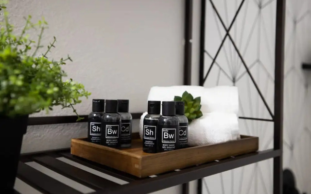 Scottsdale 83rd Row 4 Bedroom Townhouse by RedAwning