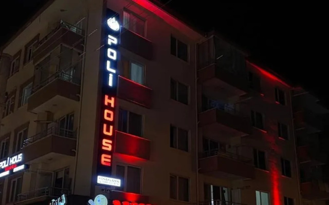 Poli House