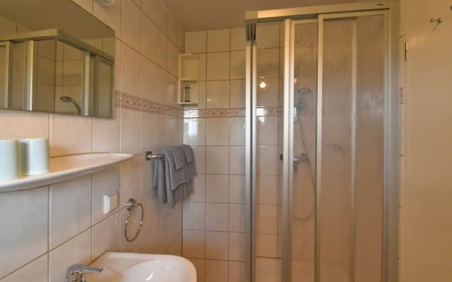 Charming Bungalow in Tabarz Thüringer Wald With Garden
