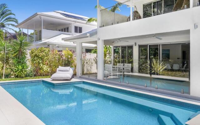 Luxury Living on the Beachfront