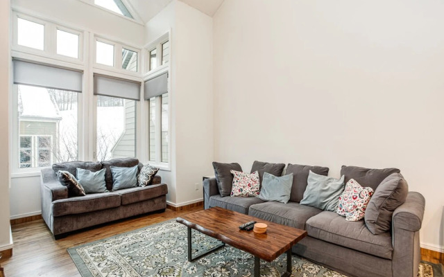 The Lodges at Blue Mountain - Chateau Ridge Condos