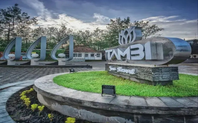Resort Agrowisata Perkebunan Tambi by ZUZU