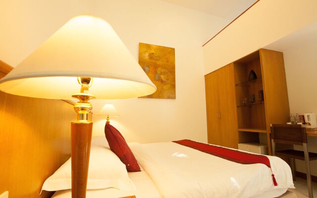 Nern Chalet Beachfront Hotel