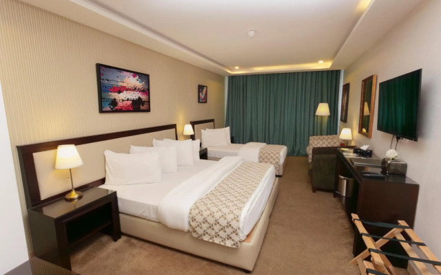 Strand Hotel