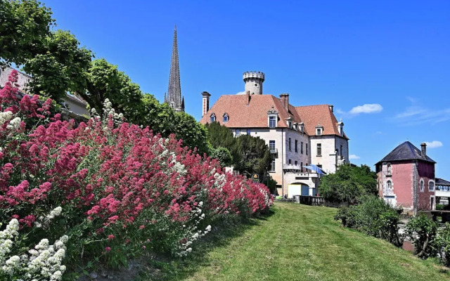 Le logis de l'abbaye de Saint Savin