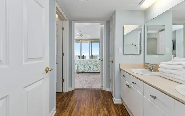Brighton Tower 1909 3br 3ba Oceanfront 3 Bedroom Condo by RedAwning