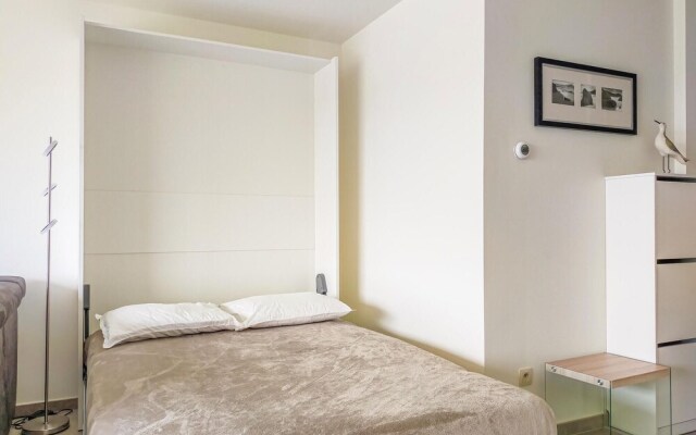 Stunning Apartment in Oostende With Wifi and 2 Bedrooms