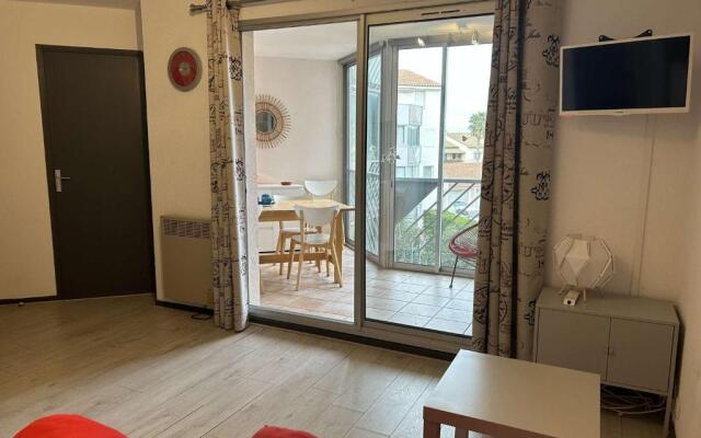 Appartement Le Grau-du-Roi, 2 pièces, 4 personnes - FR-1-250-3