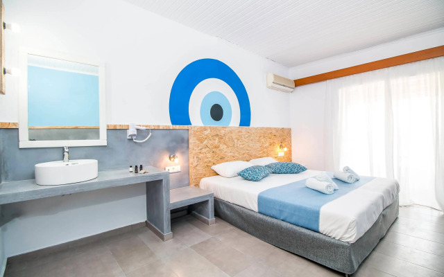 Tinas Plus Hotel