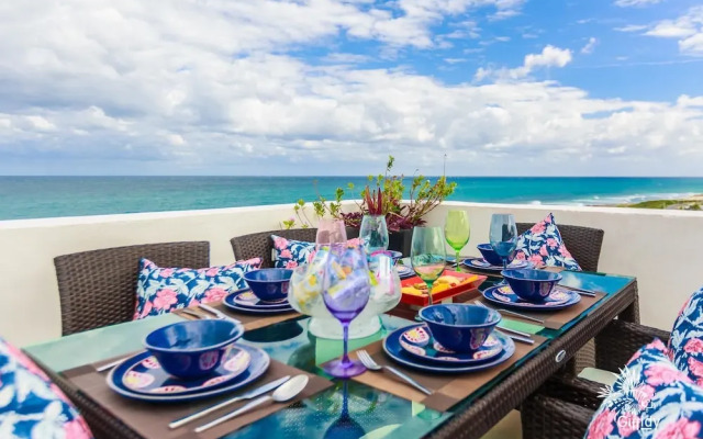 Deep Blue Condos - Entire