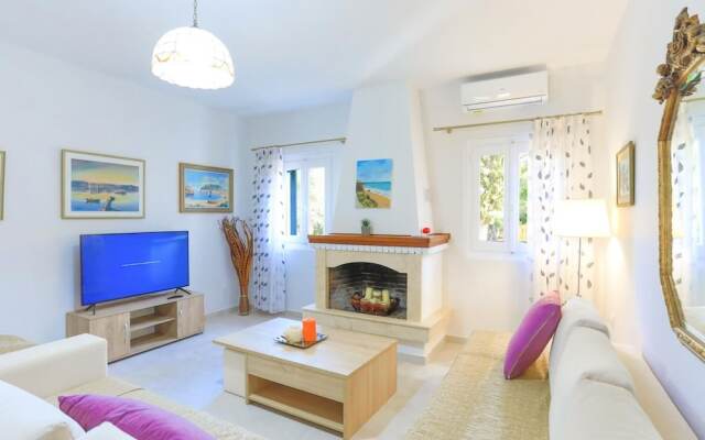 Achilleion Forest Villa